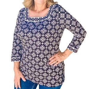 Magnolia Grace Mariana Square Neck Knit Top Quatrefoil Pattern Black & White